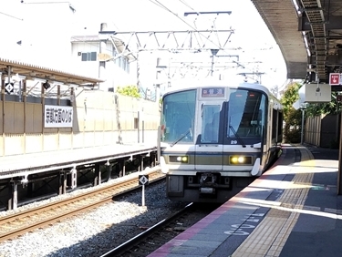 大混雑のJR奈良線