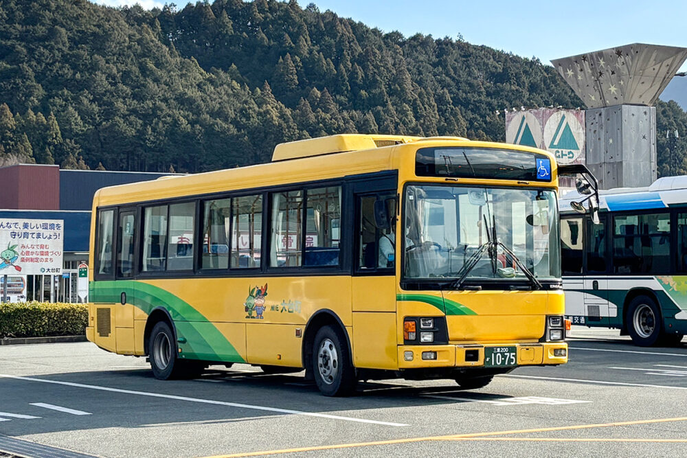 よくよく見るとメトロ窓の付いたバリエーションだ