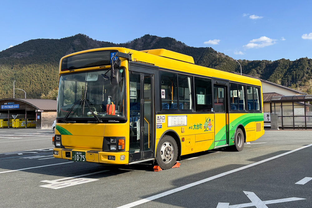 地域の足ほど幸せの色が適しているとでもいうのだろうか?　全国黄色い路線バスを集めてみた件