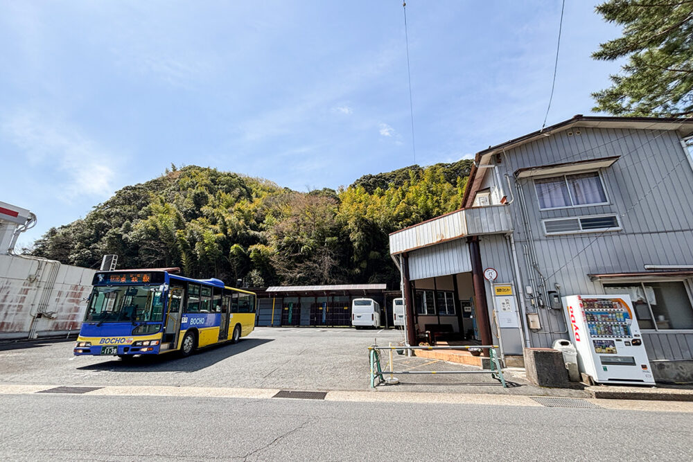 趣のある津和野バスセンター