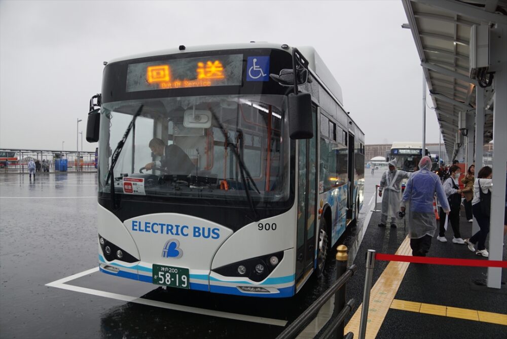 阪神バスのBYD K8