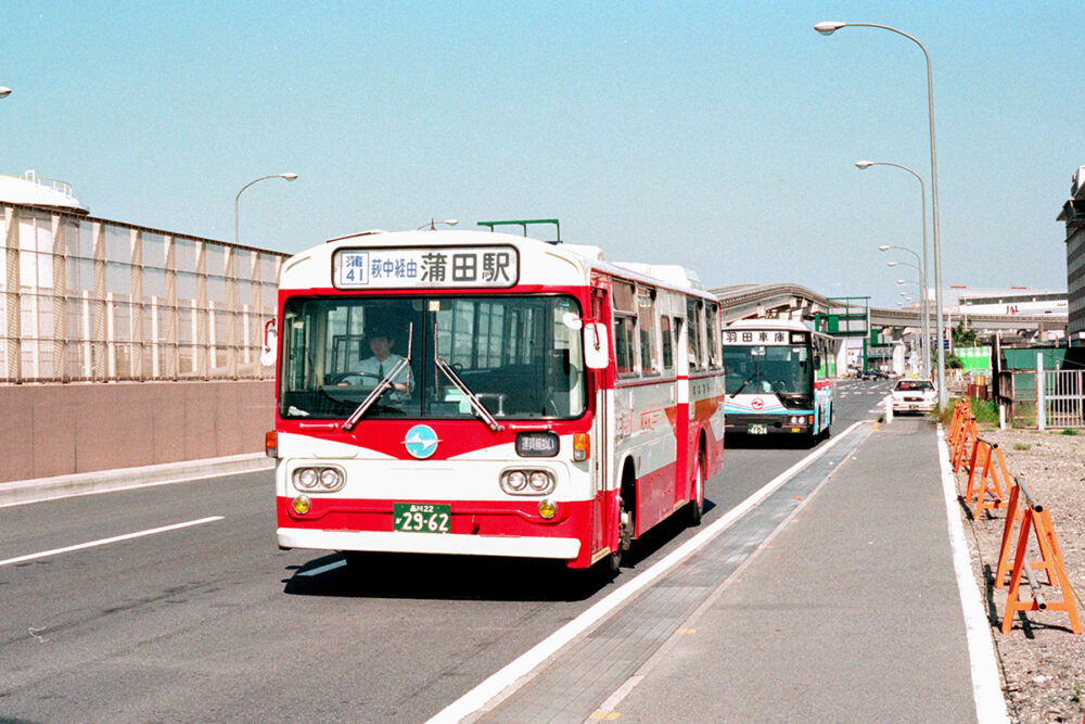 リムジン兼用車として導入された最末期のブルドッグ。シフトレバーがフィンガーコントロールに変わるなど、エアロスターに近い仕様だった