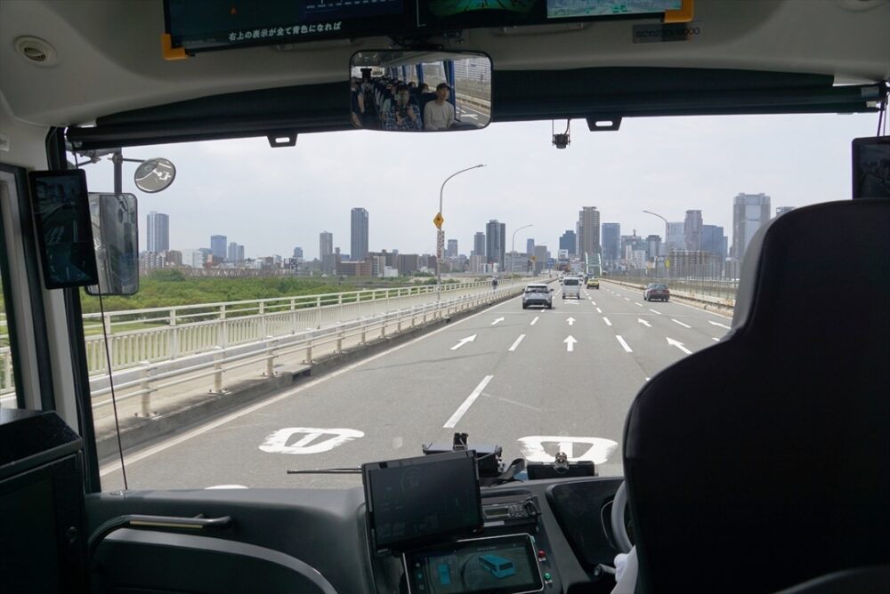 一般道では手動運転