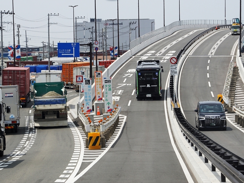 一般車両が通れない道をバスが行く！