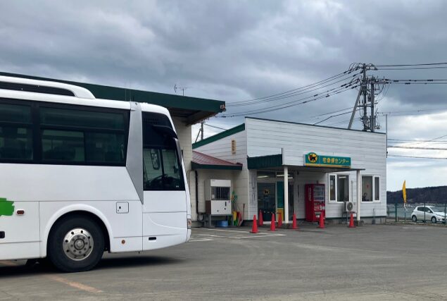 ドライバー不足解消にワザあり!!　都市間バス「ねむろ号」が客貨混載の本格運行を開始!!