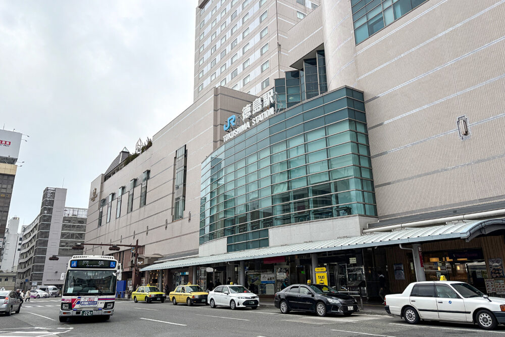 前回のゴール地点になった徳島駅前
