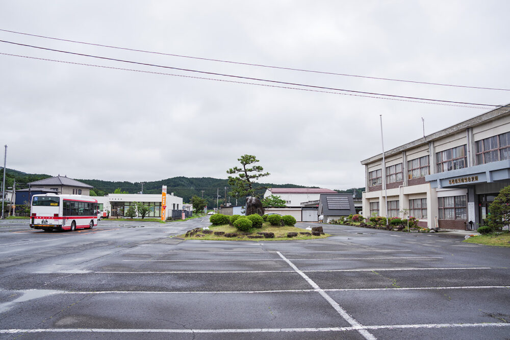 河南線の終点・河南総合支所