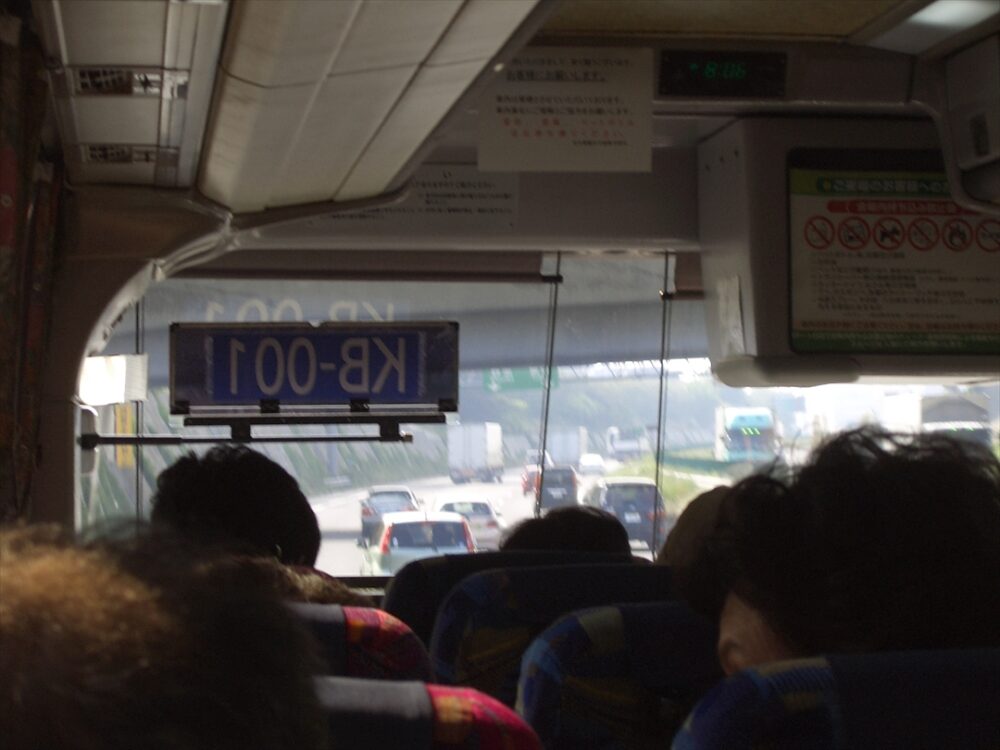貸切車もフル活用して万博輸送した