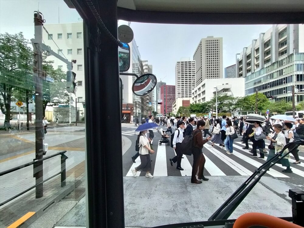 田町駅前の朝ラッシュは渋谷のミニ版のよう？