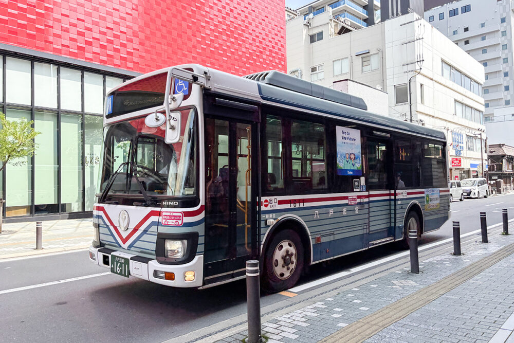 八戸市営バスの2016年式（?）日野レインボー（2025）