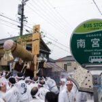 8年後の話なんじゃ……？　いやいやすでに始まっている式年遷宮の神事に三重交通もバス停通過で対応中!!