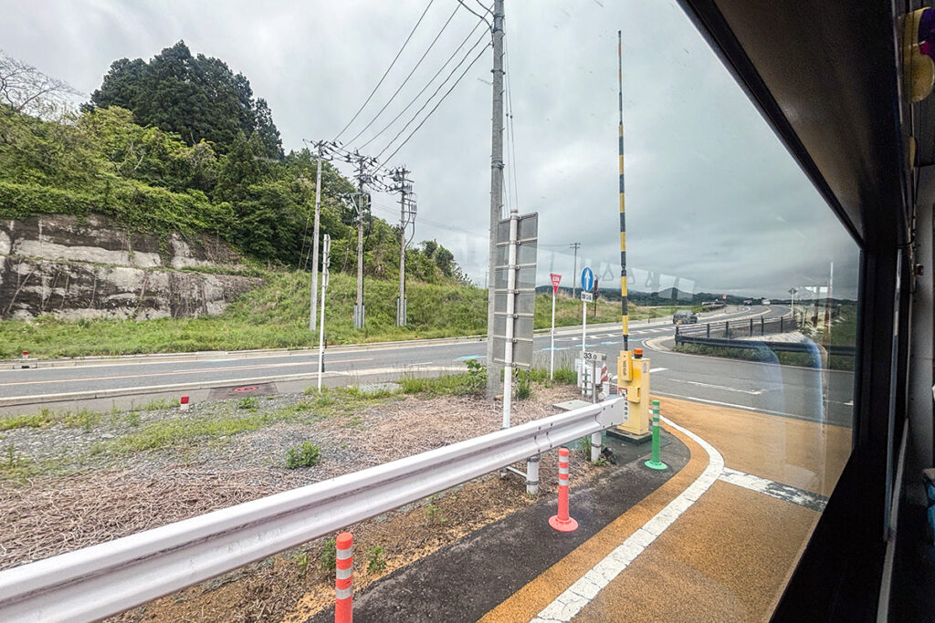 何度か専用道路を抜けて一般道へ