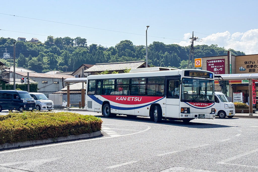 大清水行きの関越交通鎌田線が沼田駅前に入ってきた