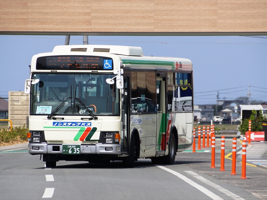 路線によってはエルガミオもやってくる