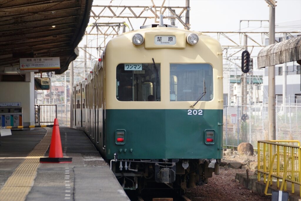 鉄道駅とバスターミナルが直結するスタイルは便利