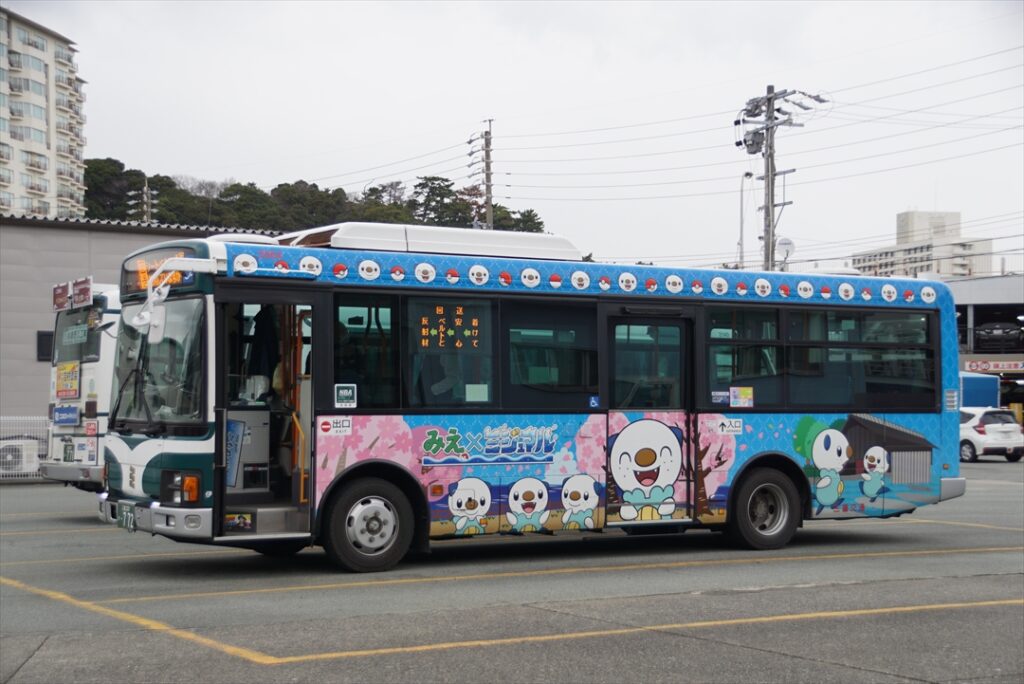 これは鳥羽市のラッピング車