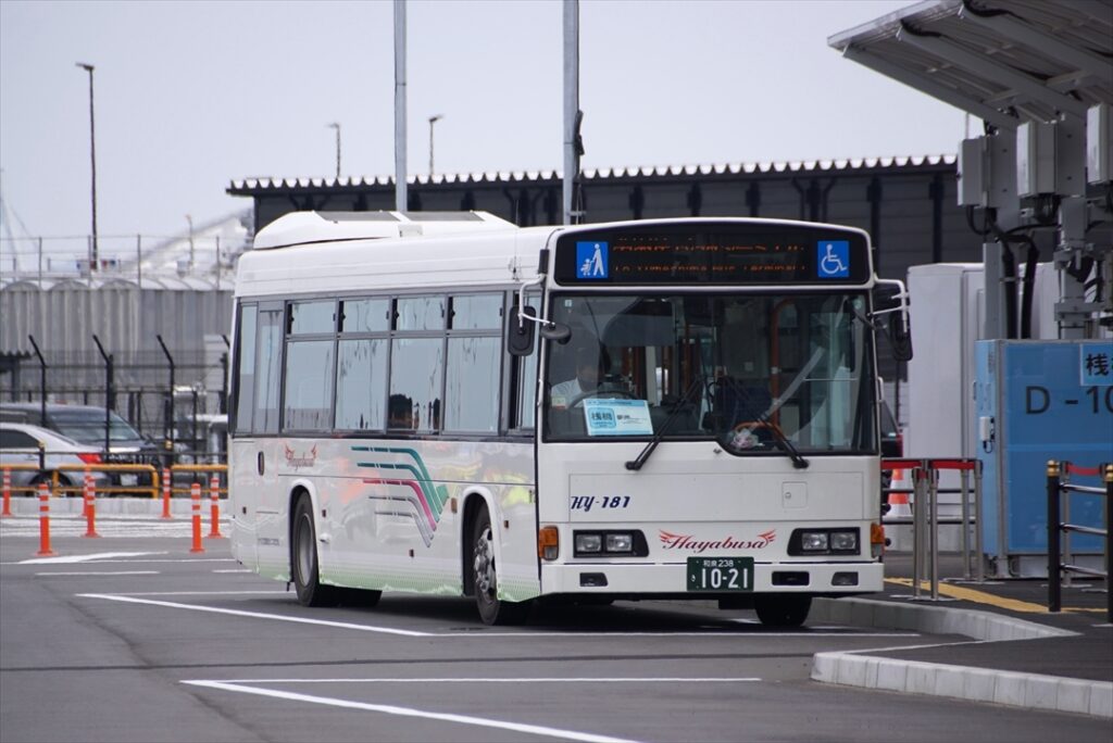 以前は中型路線車の頃もあった