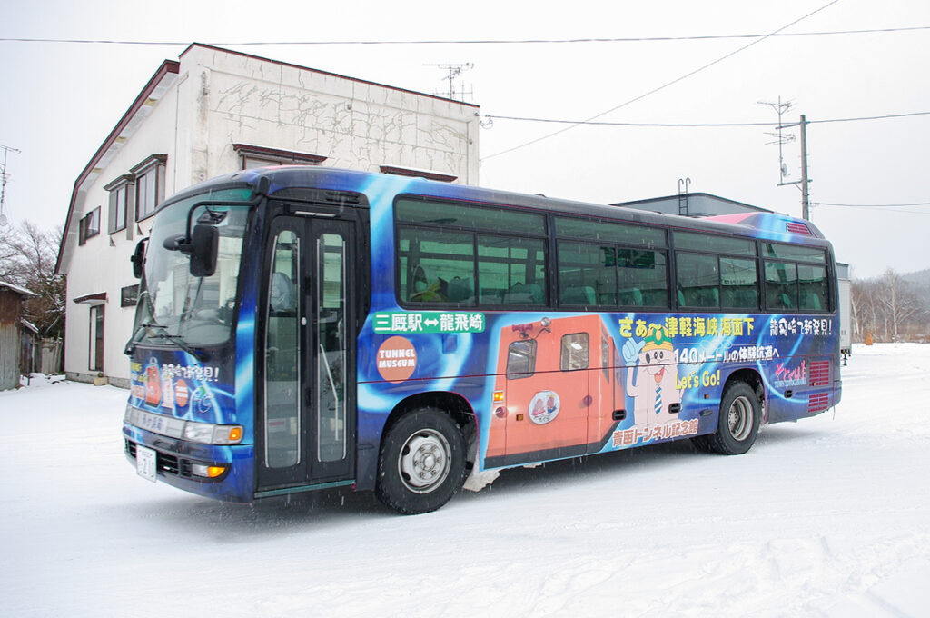 中型汎用車が使われていた2009年当時の外ヶ浜町営バス