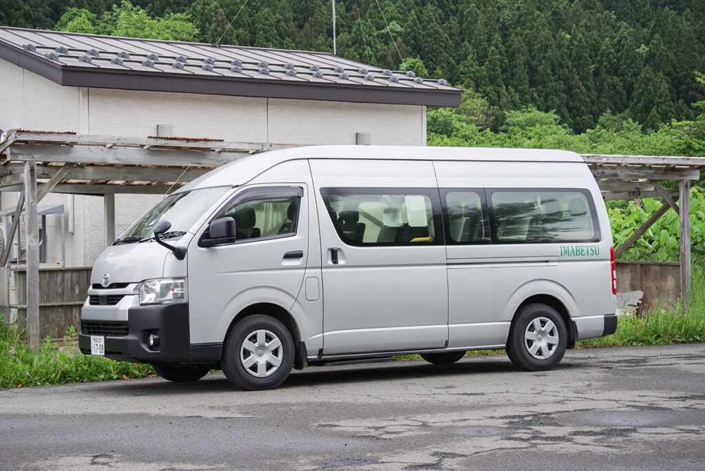 このハイエースに乗れば奥津軽いまべつ駅まで一本…だけど!?