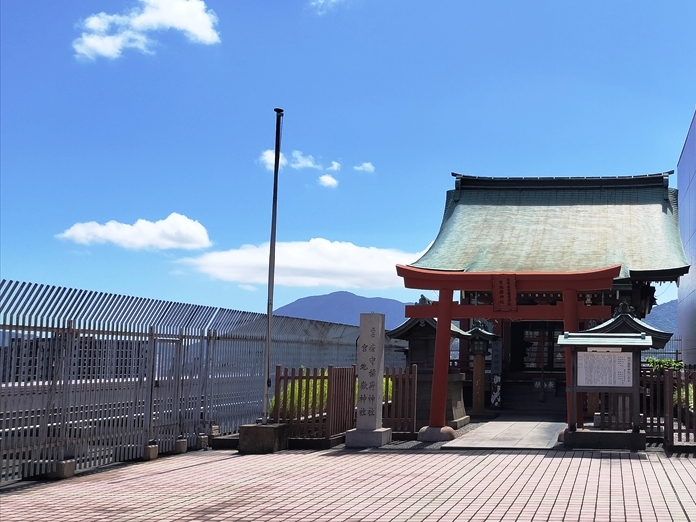 屋上からは北九州市小倉北区・門司区方向が見える