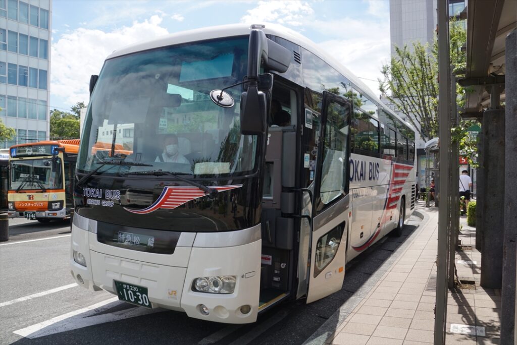 特急に充当されているのはいすゞガーラ