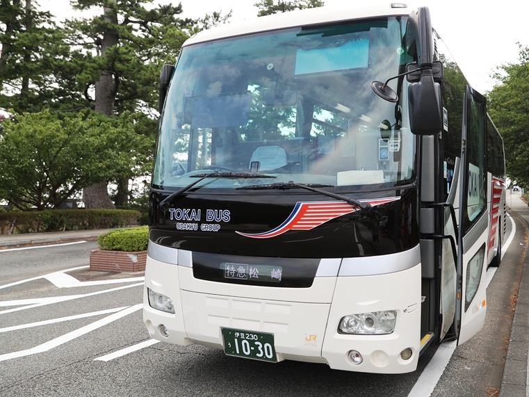 三島駅から乗車した特急バスはいすゞガーラ