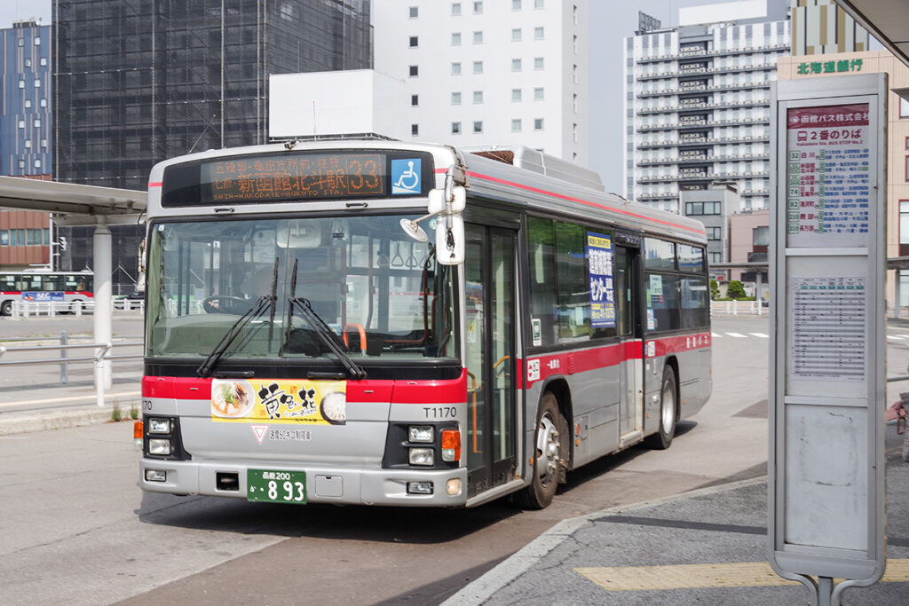 函館バス33系統。函館駅前経由で新函館北斗駅まで行く