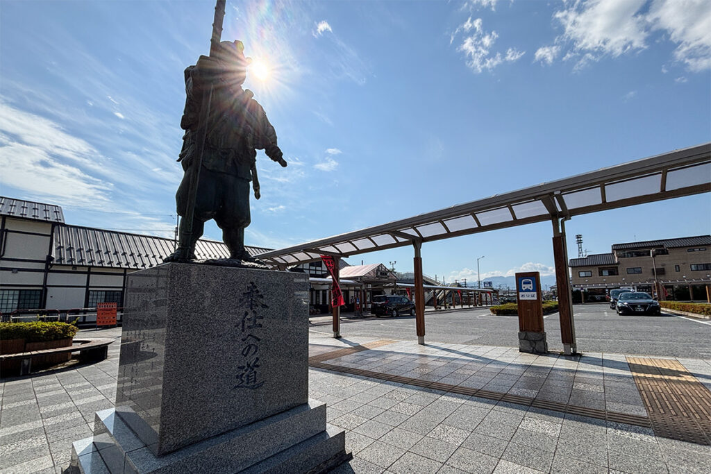 JR沼田駅前でバスウォッチ