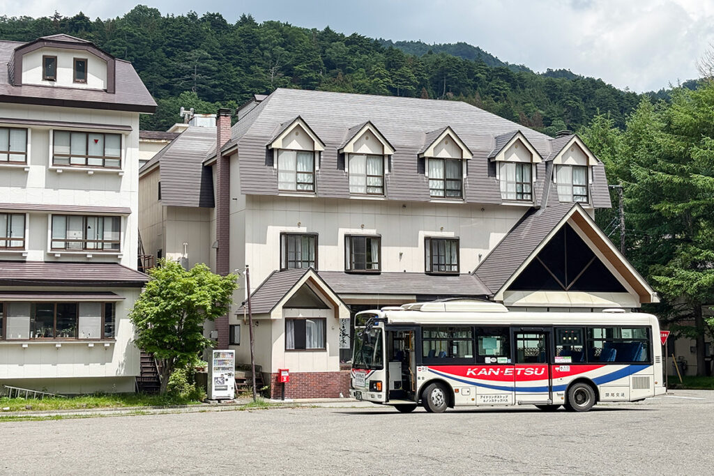 年間運行48日だけの県境越え系路線バス!!　関越交通「湯元温泉線」が激レア感炸裂だぜ!!