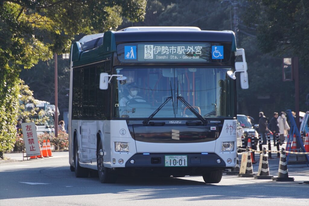 自動・無人運転実現まではつなぎの手段が必要？
