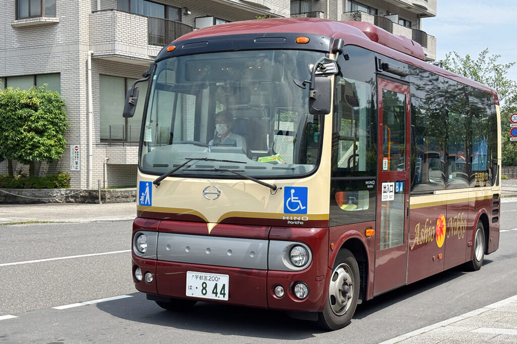 日野ポンチョで運行される足尾JR日光駅線
