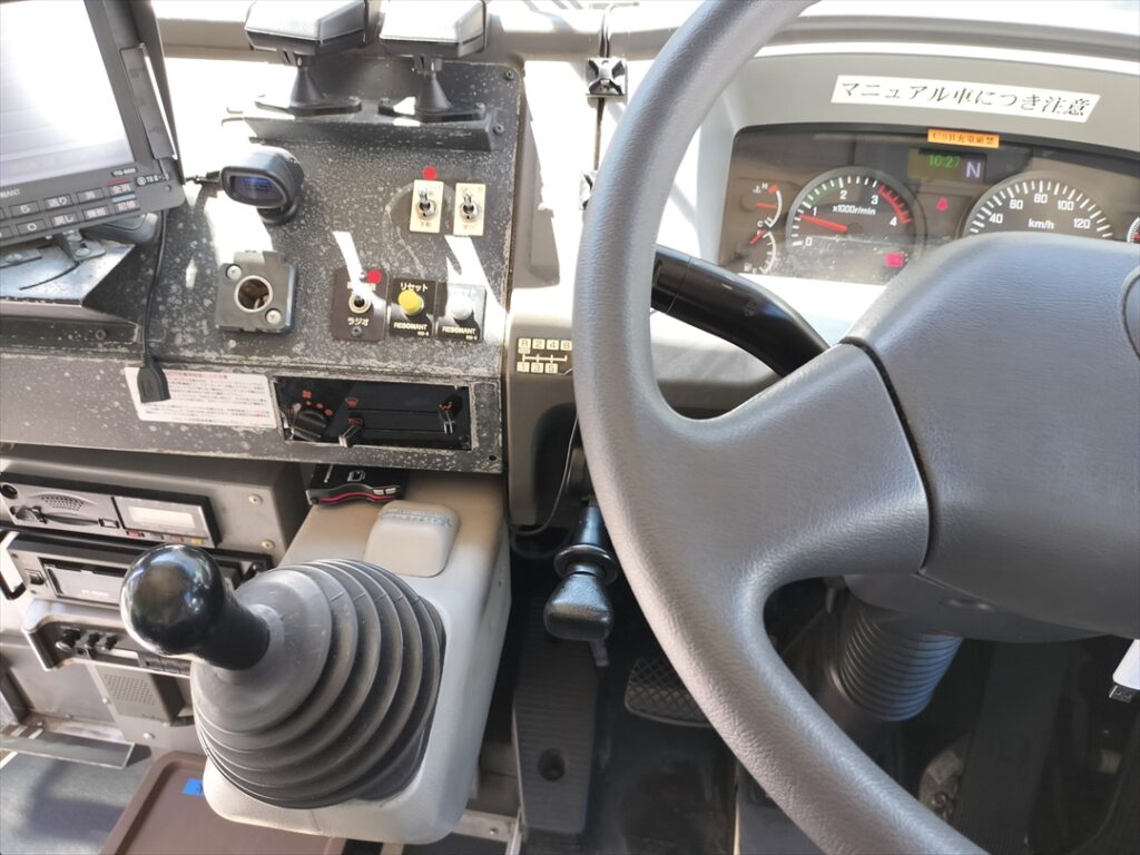 復帰したらレインボーのマニュアル車がいた！