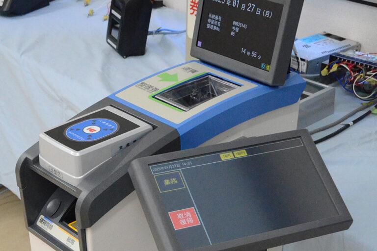 バス用品のメーカー訪問／小田原機器で最新の運賃箱を見せてもらった!!