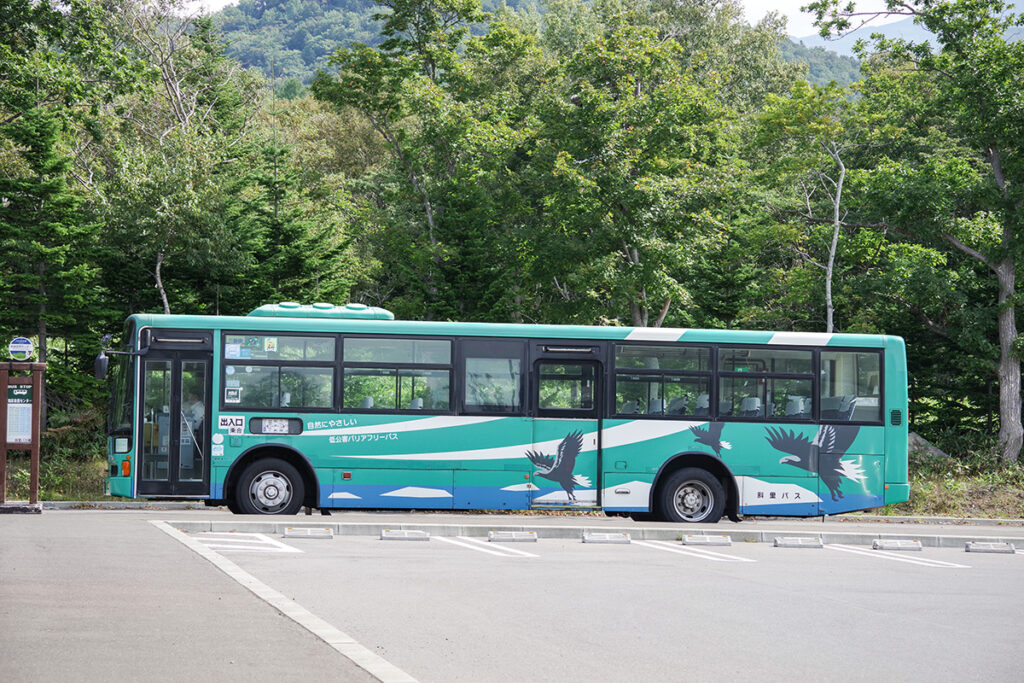 大型路線車で運行する斜里バス担当便