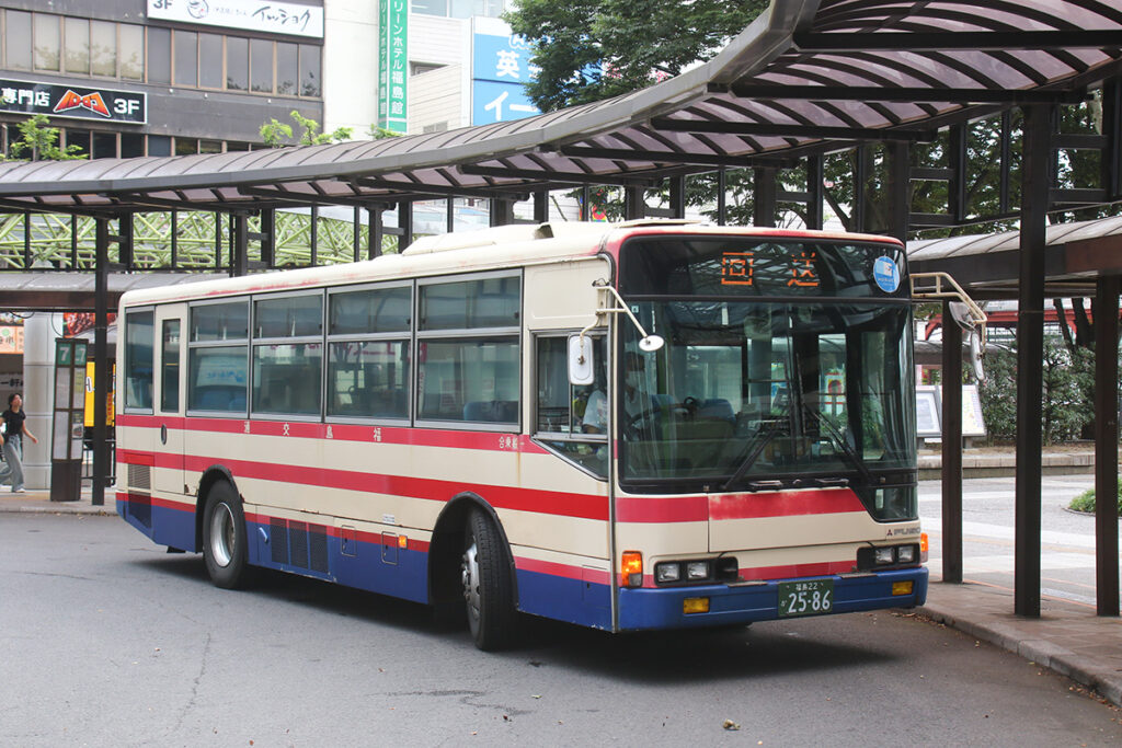 2代目エアロスターの自社発注車KC-MP317Kは前後ドアを持つ