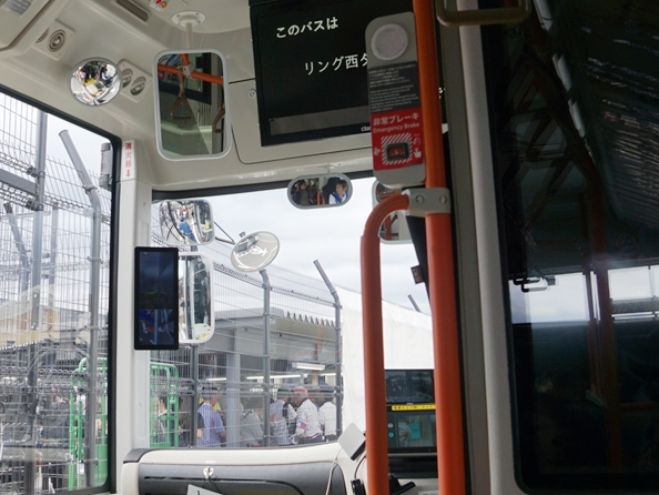 乗車しても人が切れることはない