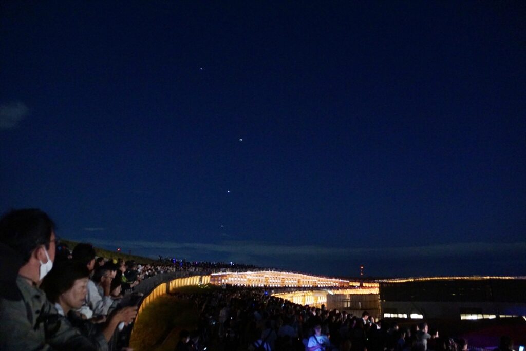 それでも多くの人が最後の夜を楽しんだ