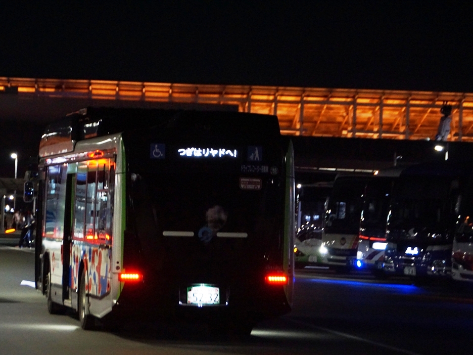 すべての方向幕が考え抜かれた文言で感謝の気持ちを伝えた