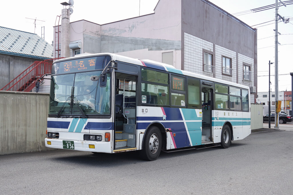 同車は初期の2代目エアロスターにあたる