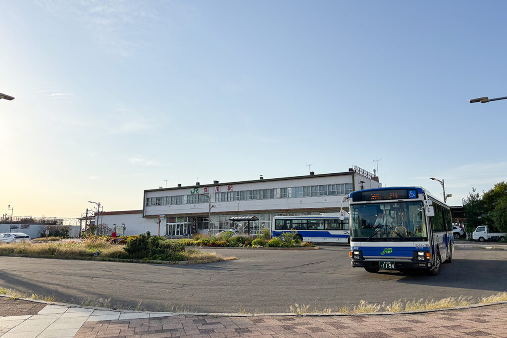 深川駅前に着く頃には日が傾きだしていた