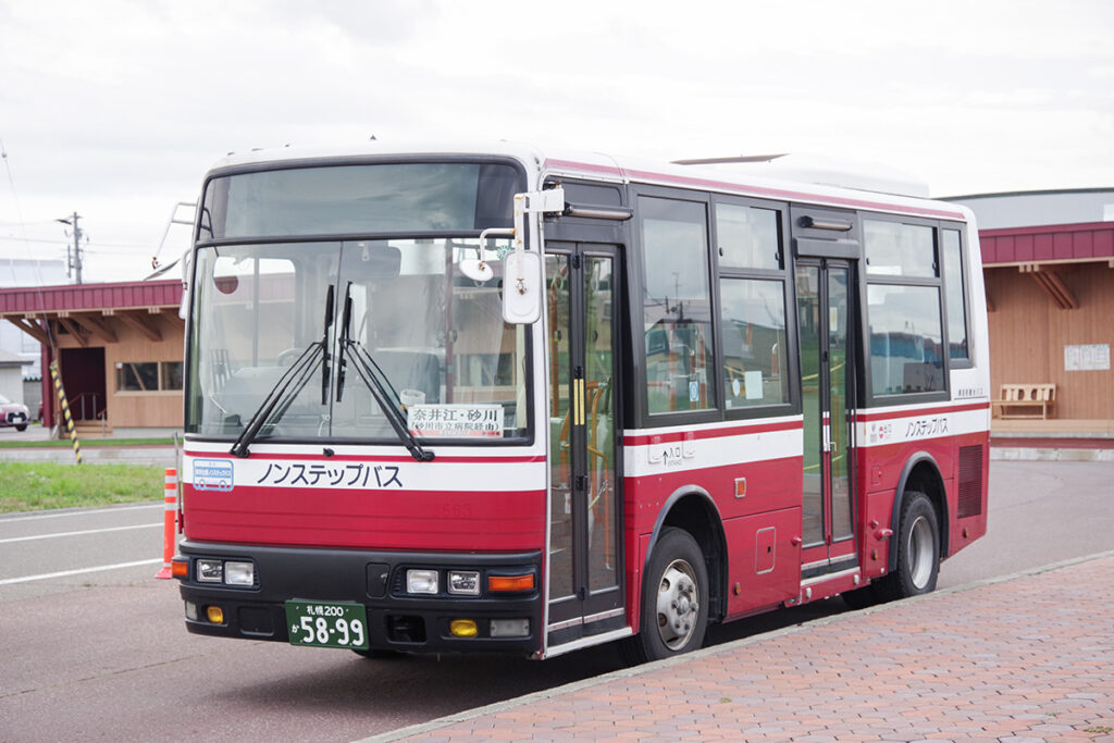 同車の正体は三菱ふそうエアロミディME