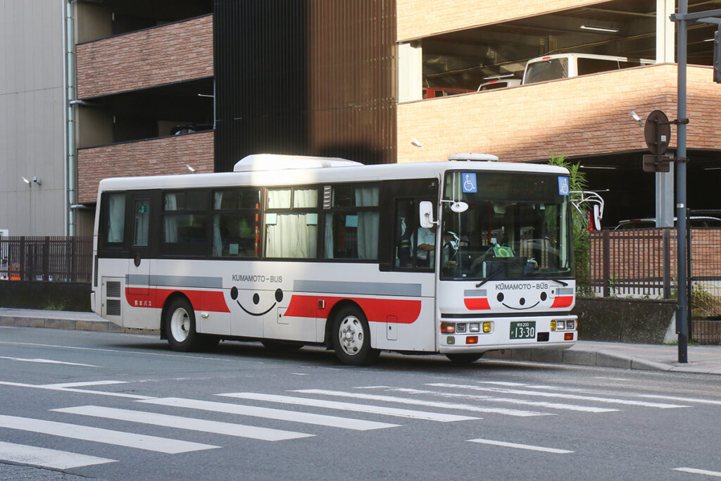熊本バスの西工＋日デ共同開発車UDスペースランナーRMは関東バスから移籍してきた