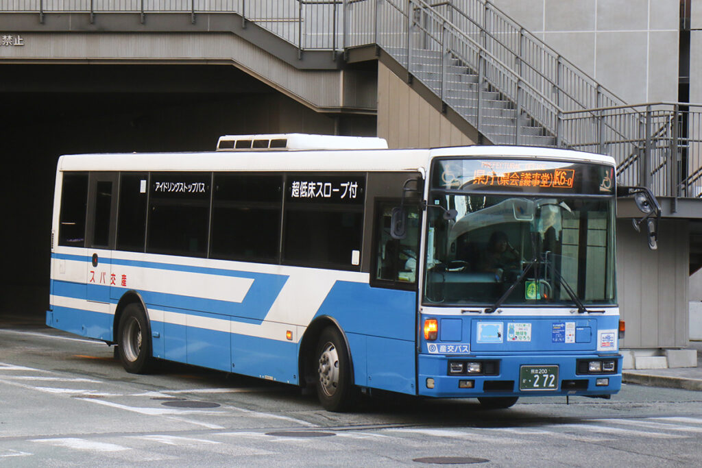 産交バスは標準車体、西工、富士重工の3種類のいすゞキュービックLV280を保有している