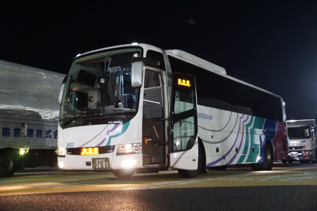 東京に入れば降車のための停車であわただしくなる