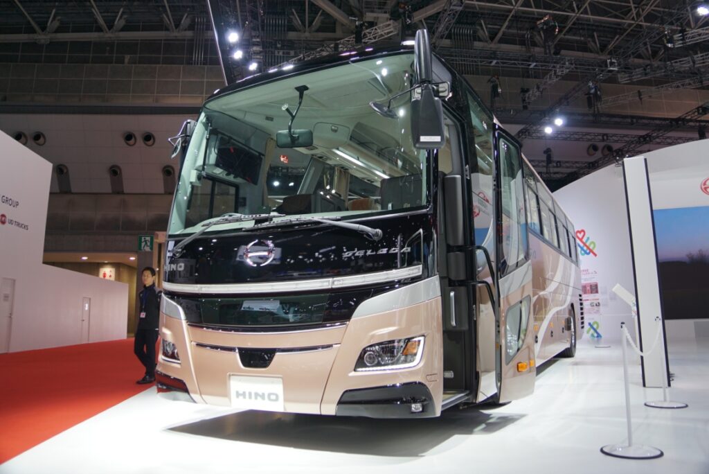 「JAPAN MOBILITY SHOW 2025」ではもちろんバスメーカーのブースをハシゴしてきましたよ