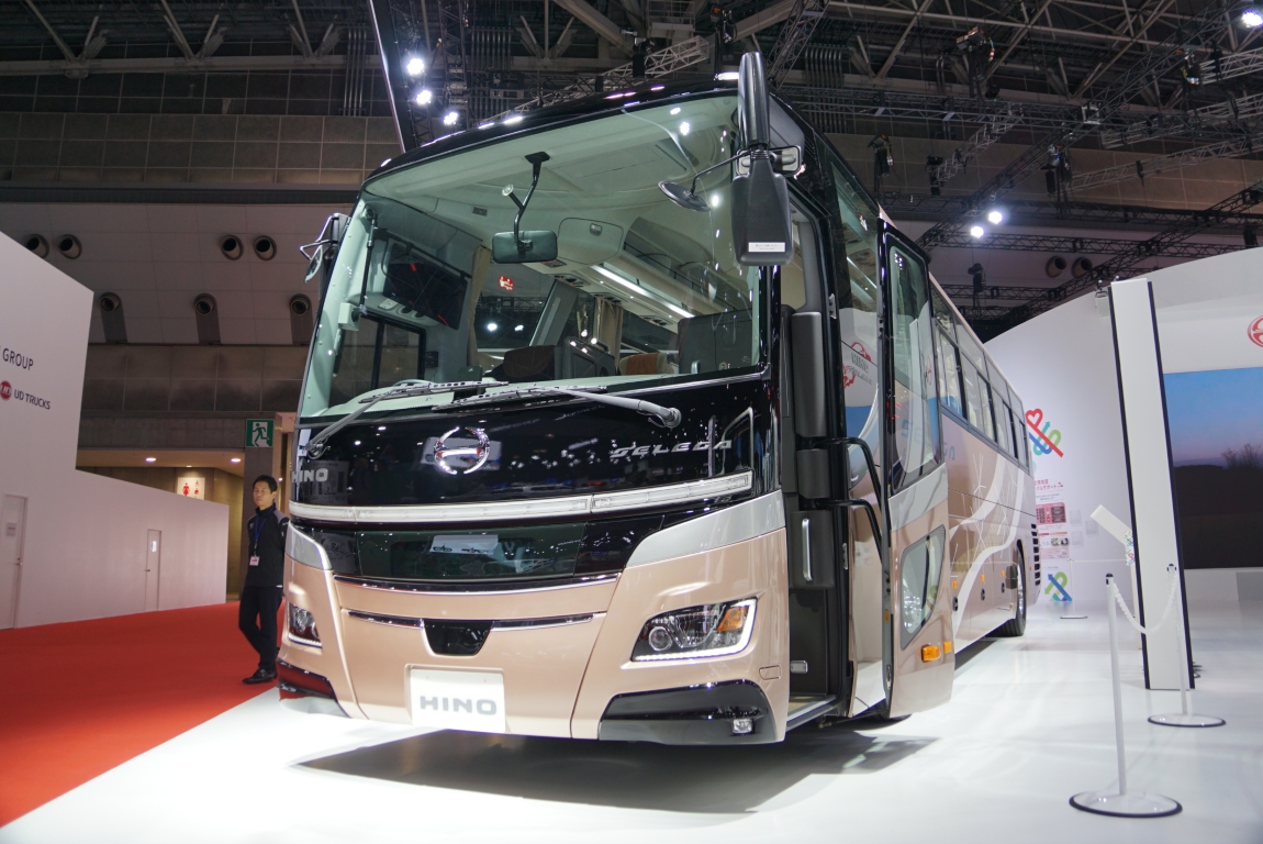 JAPAN MOBILITY SHOW 2025」ではもちろんバスメーカーのブースをハシゴ