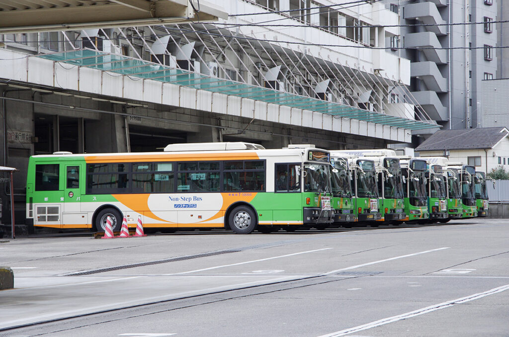 大都会の大手バス事業者って1年に何台くらいの車両を入れ替えてる?　都営がちょっと凄すぎた!!