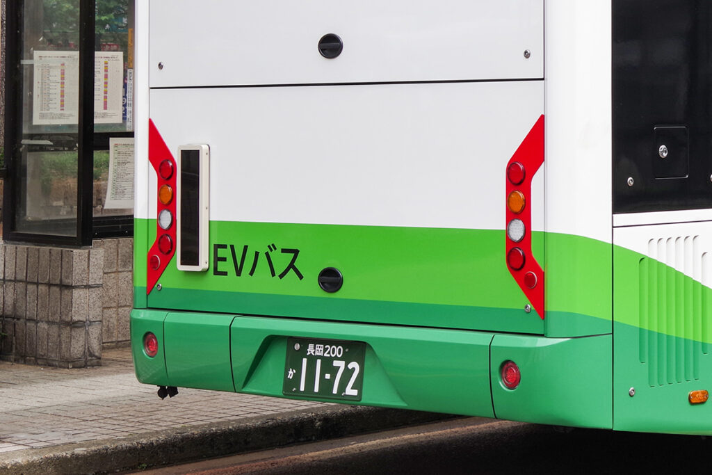 アルファバス製「ECITY」のテールランプ回り