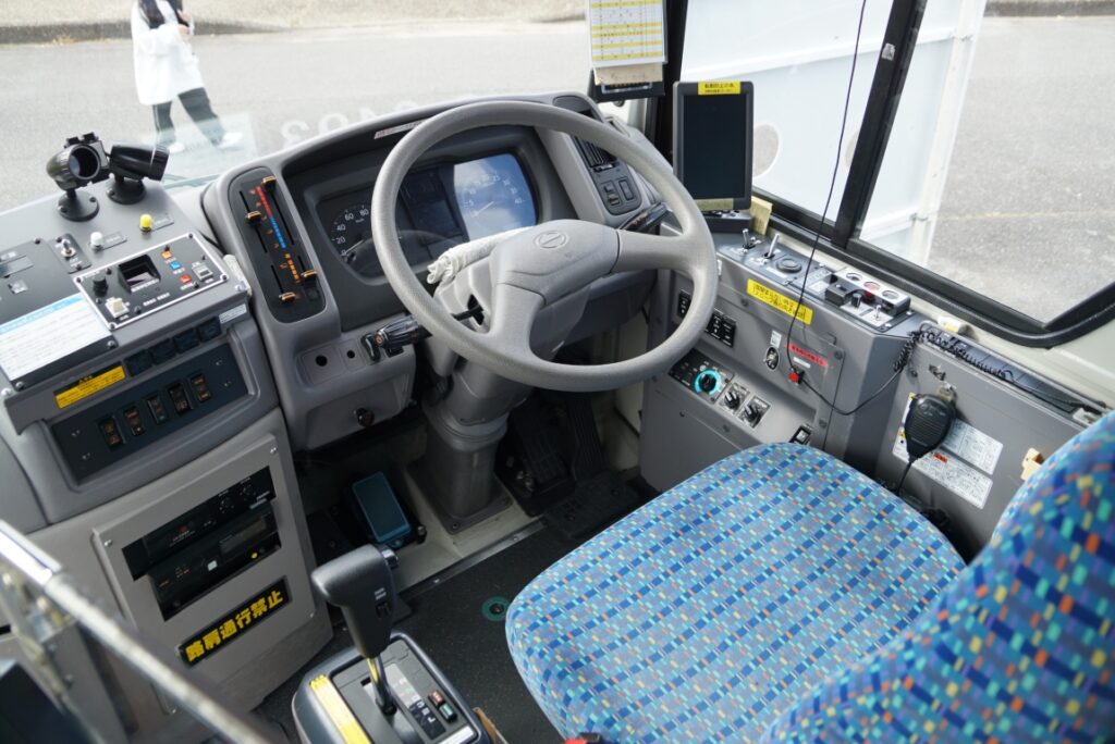 ポンチョの運転席は意外に高い位置にある