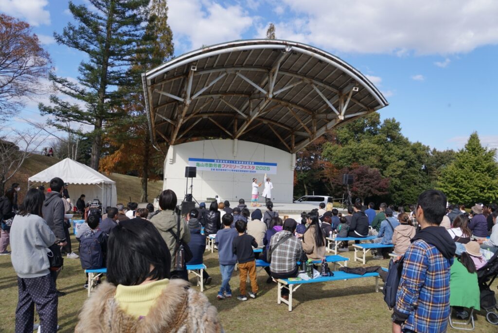 地域のイベントでもバスを展示するケースが多くなってきた